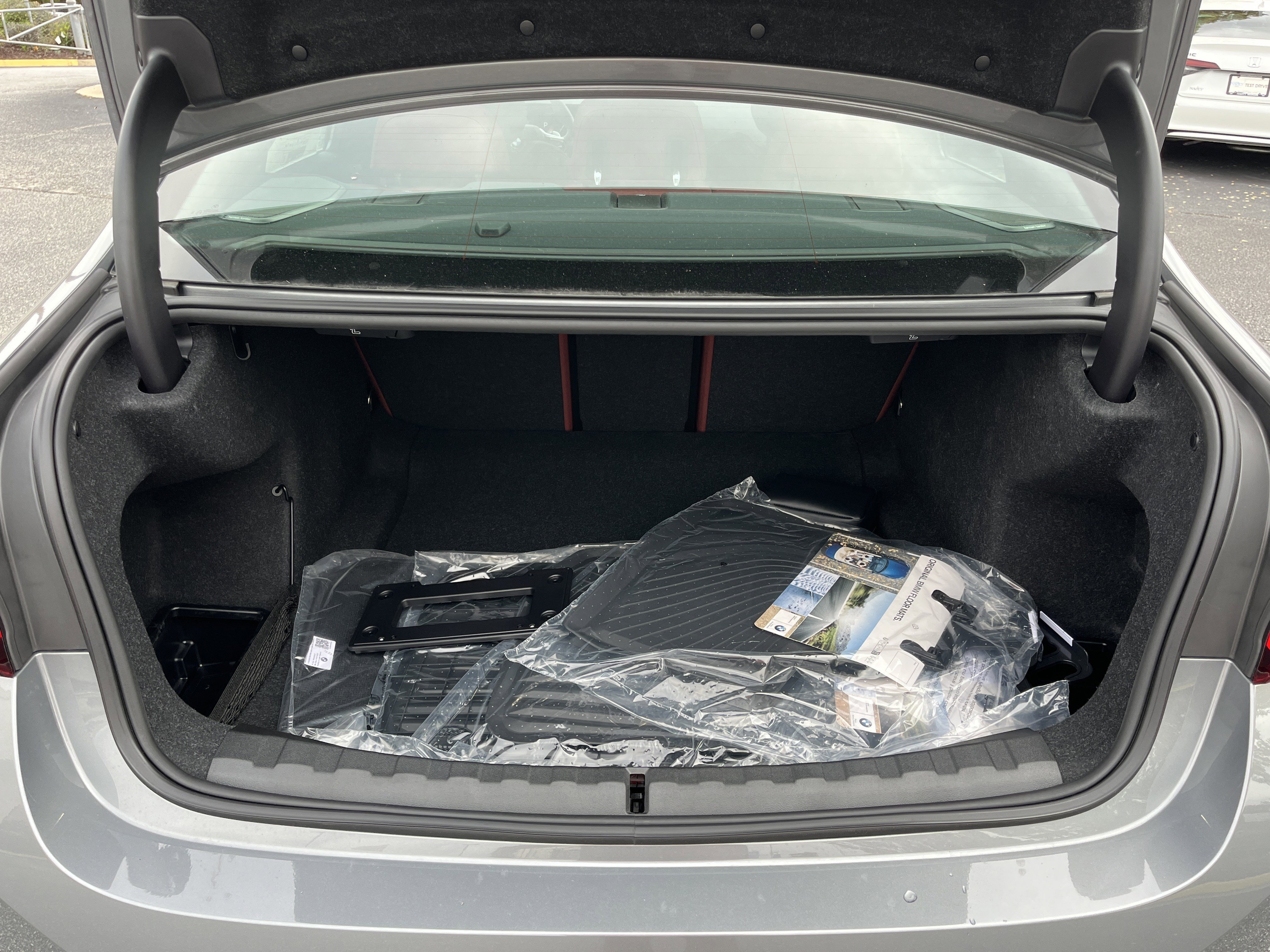 2026 BMW 3 Series 330i - Photo 28