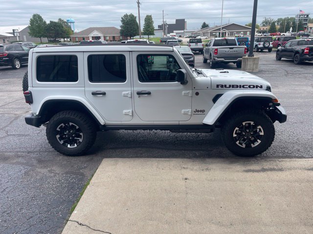 New 2026 Bright White Clear-Coat Exterior Paint Jeep Rubicon image 5