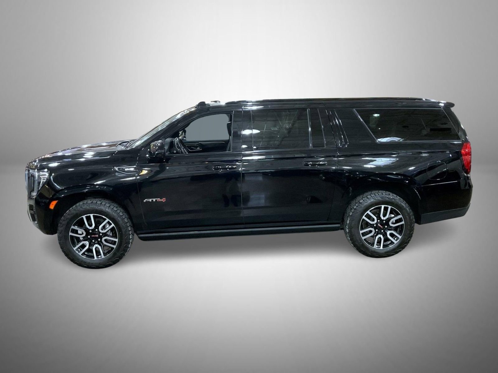 2023 GMC Yukon XL AT4 - Photo 8
