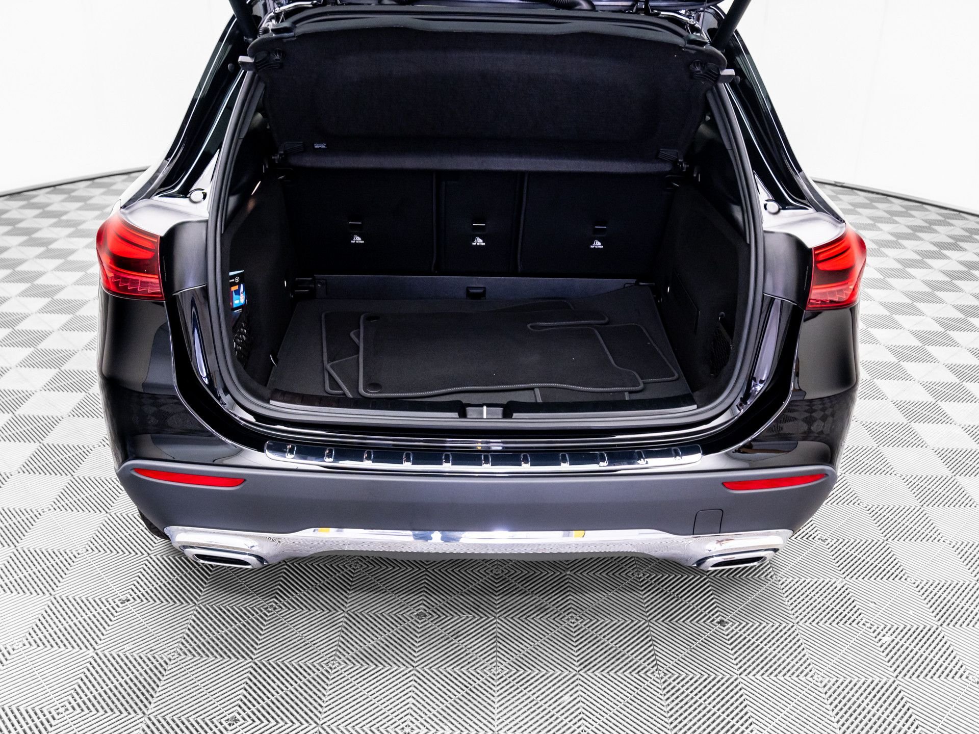 New 2026 Night Black Mercedes-Benz GLA 250 image 26