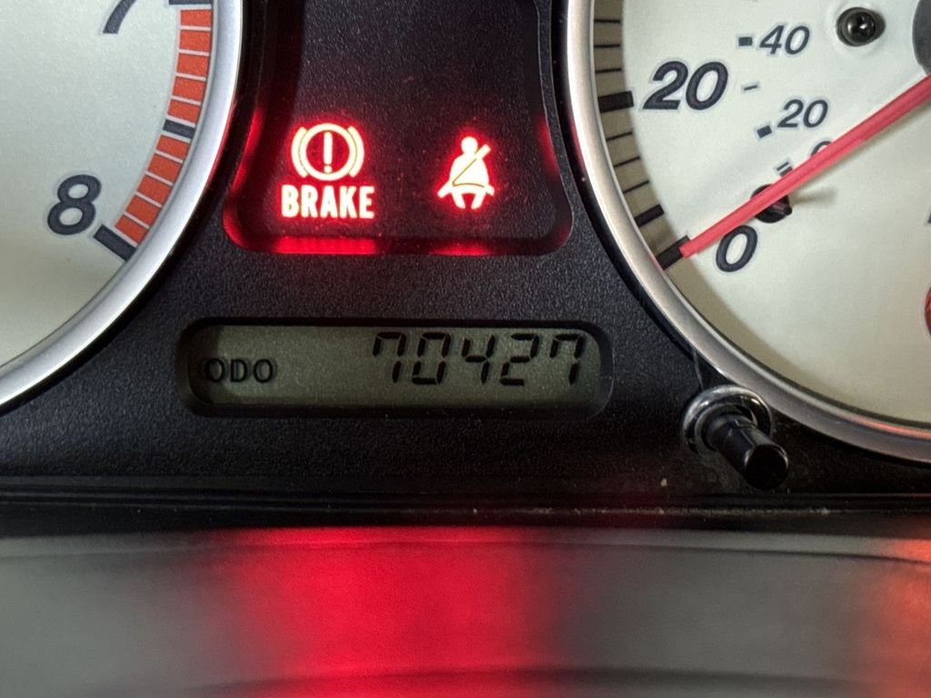 Used 2004 Emerald Mica Mazda Base image 20