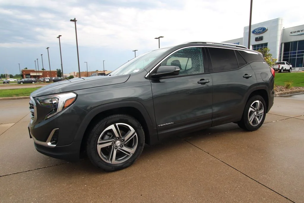 Used 2020 Gray GMC SLT image 18
