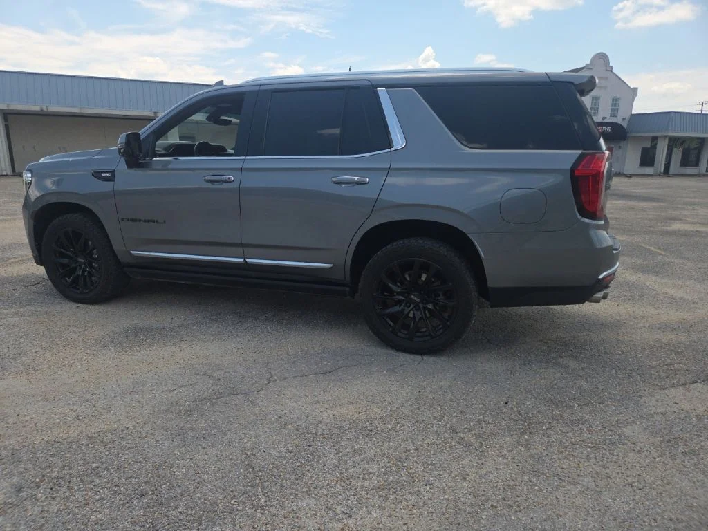 Used 2021 Gray GMC Denali image 12