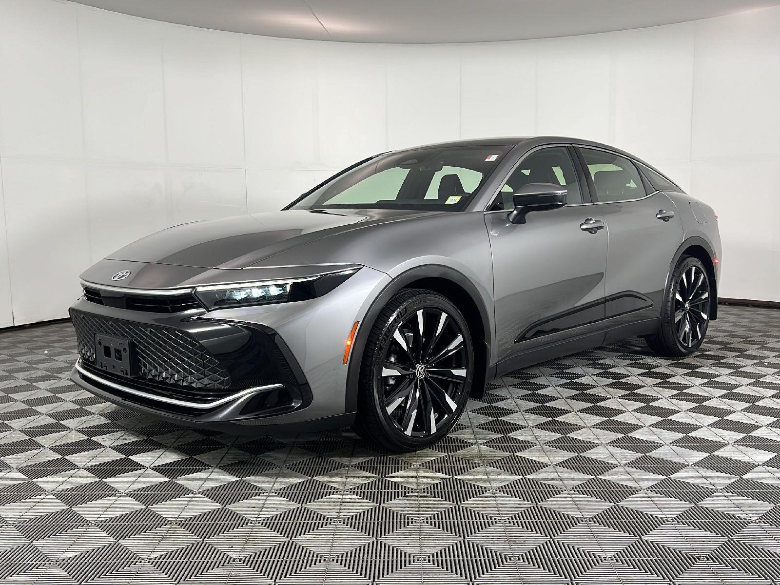 Used 2023 Heavy Metal Toyota Limited image 6
