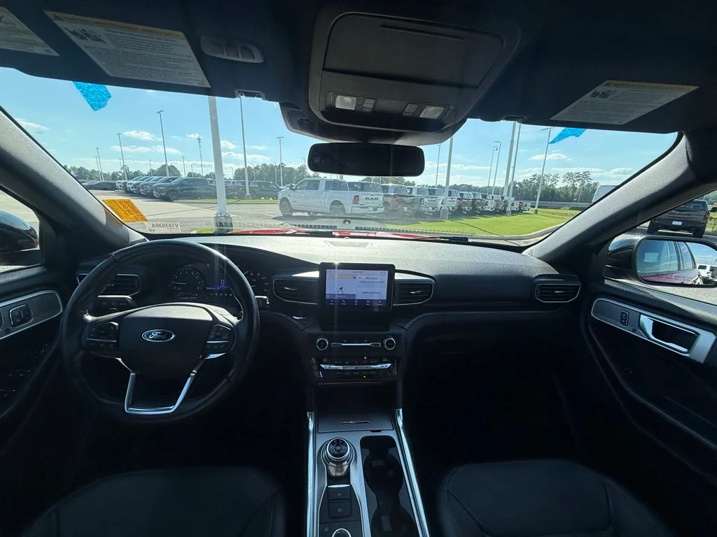 Used 2020 Red Ford Limited image 9