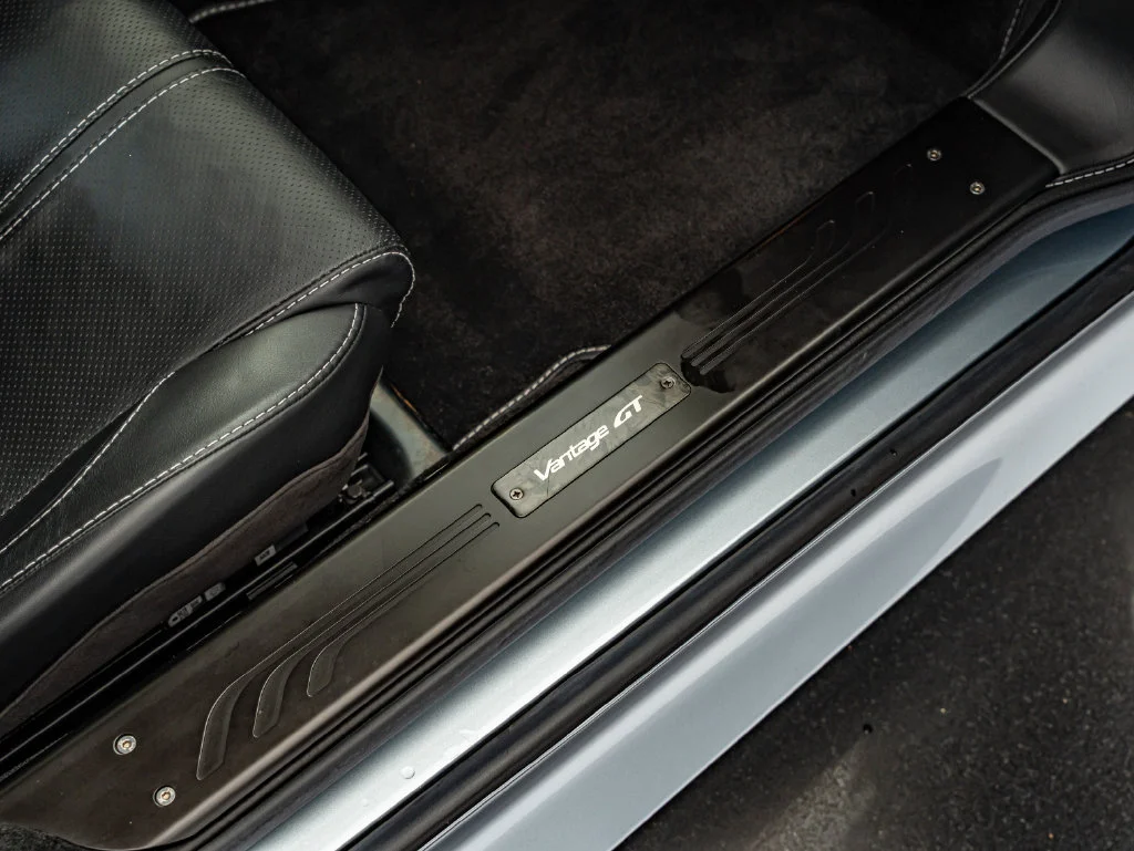 Used 2015 Skyfall Silver Aston Martin  image 40