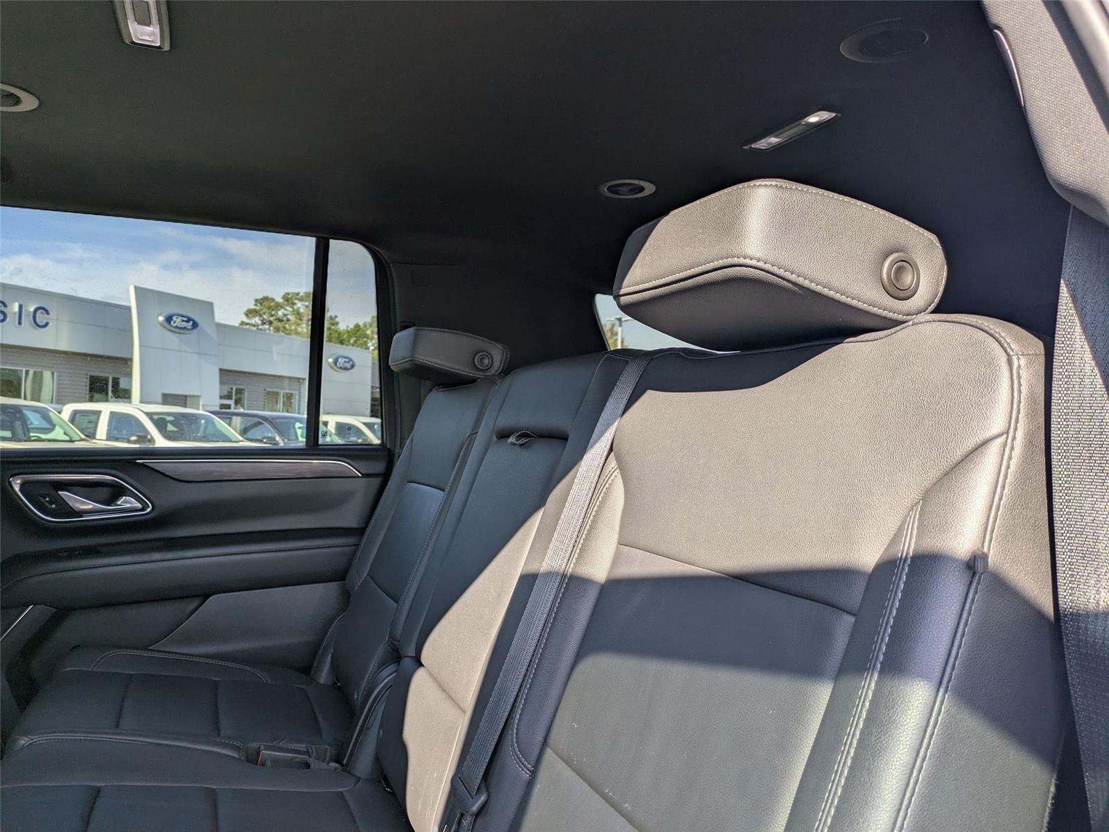 Used 2024 Summit White Chevrolet LT image 27