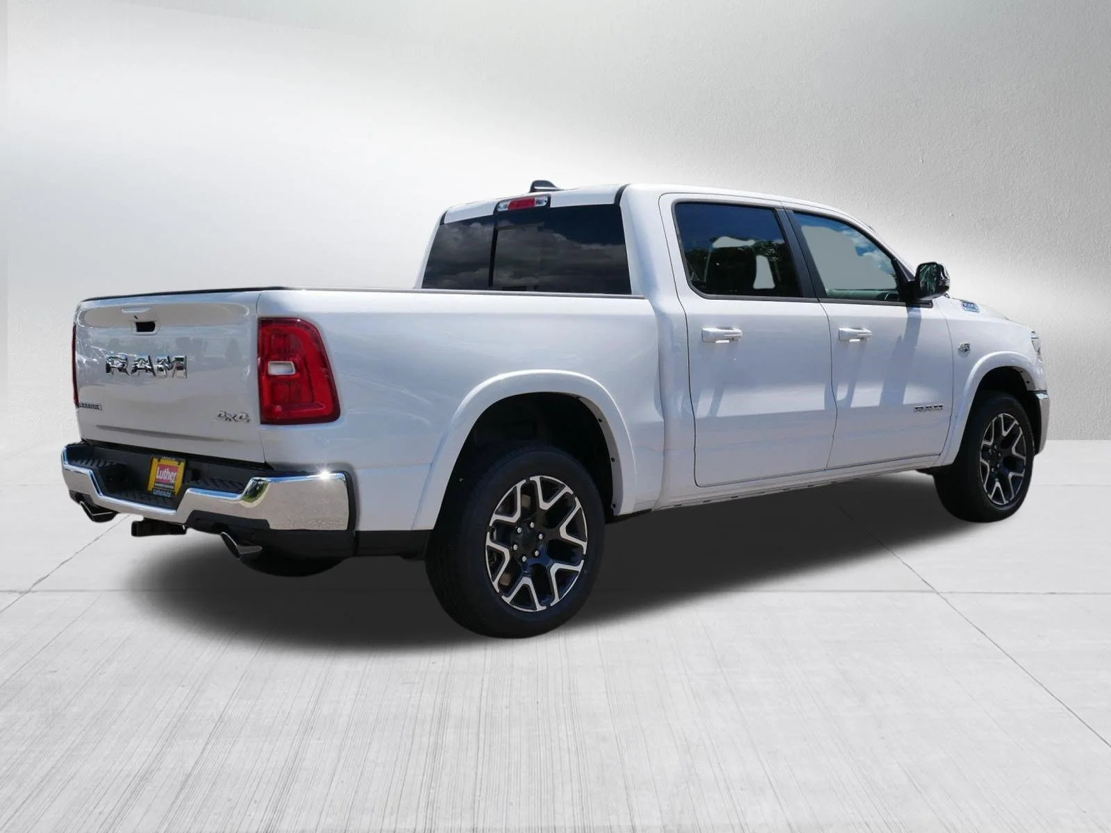New 2026 Ivory White Tri-Coat Pearl-Coat Exterior Paint RAM Laramie image 7