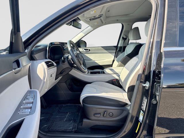 Used 2021 Black Hyundai SEL image 13