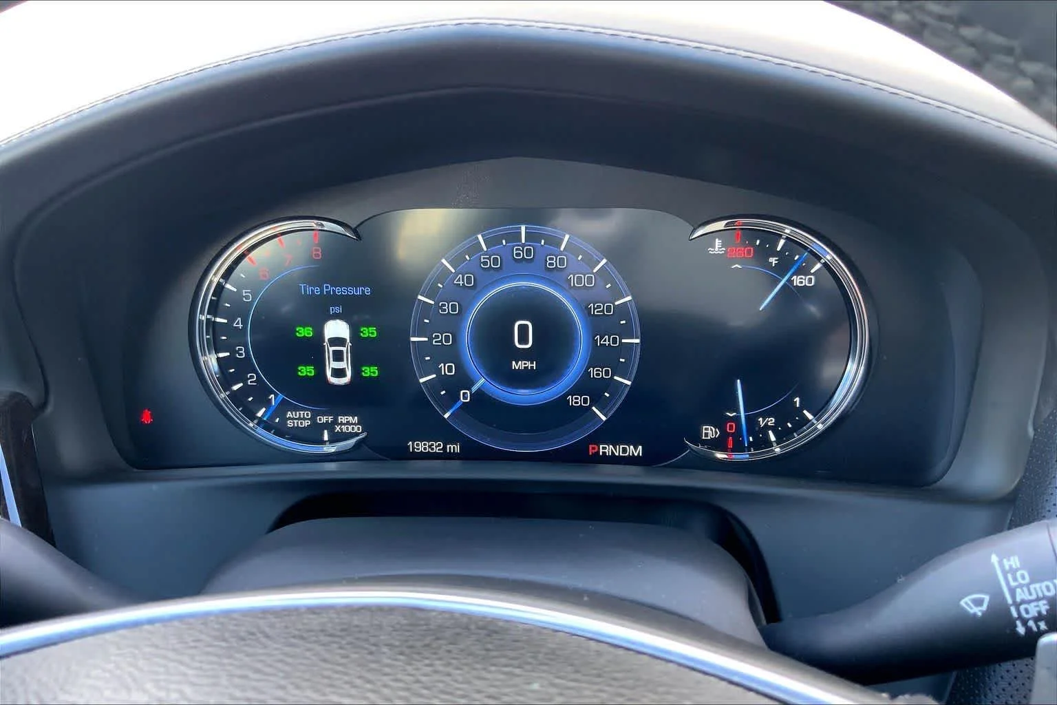 Used 2017 CRYSTAL WHITE TRICOAT Cadillac Platinum AWD image 17