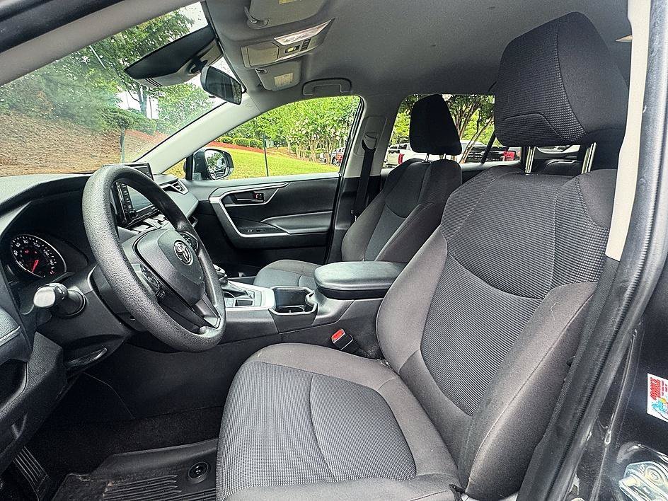 Used 2022 Magnetic Gray Metallic Toyota LE image 9