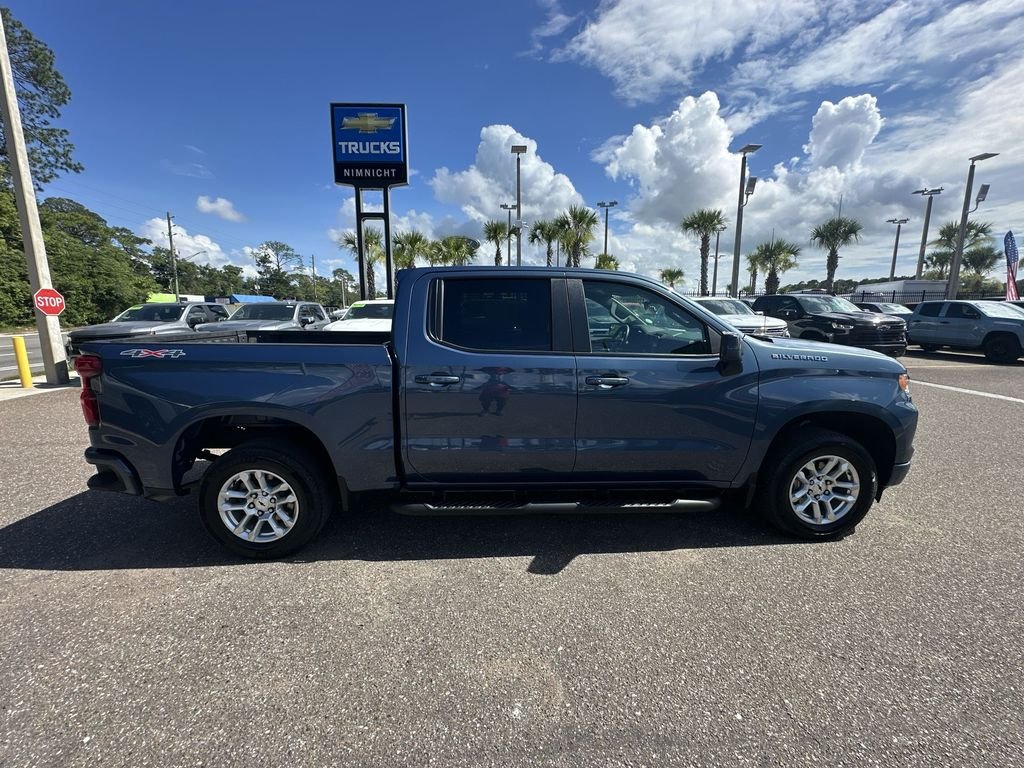 Used 2024 Lakeshore Blue Metallic Chevrolet RST image 17