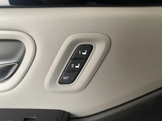 2025 Honda Pilot EX-L - Photo 23