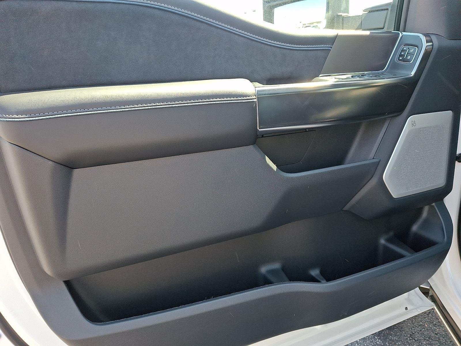 New 2026 Star White Metallic Tri-Coat Ford F-250® Platinum® image 9