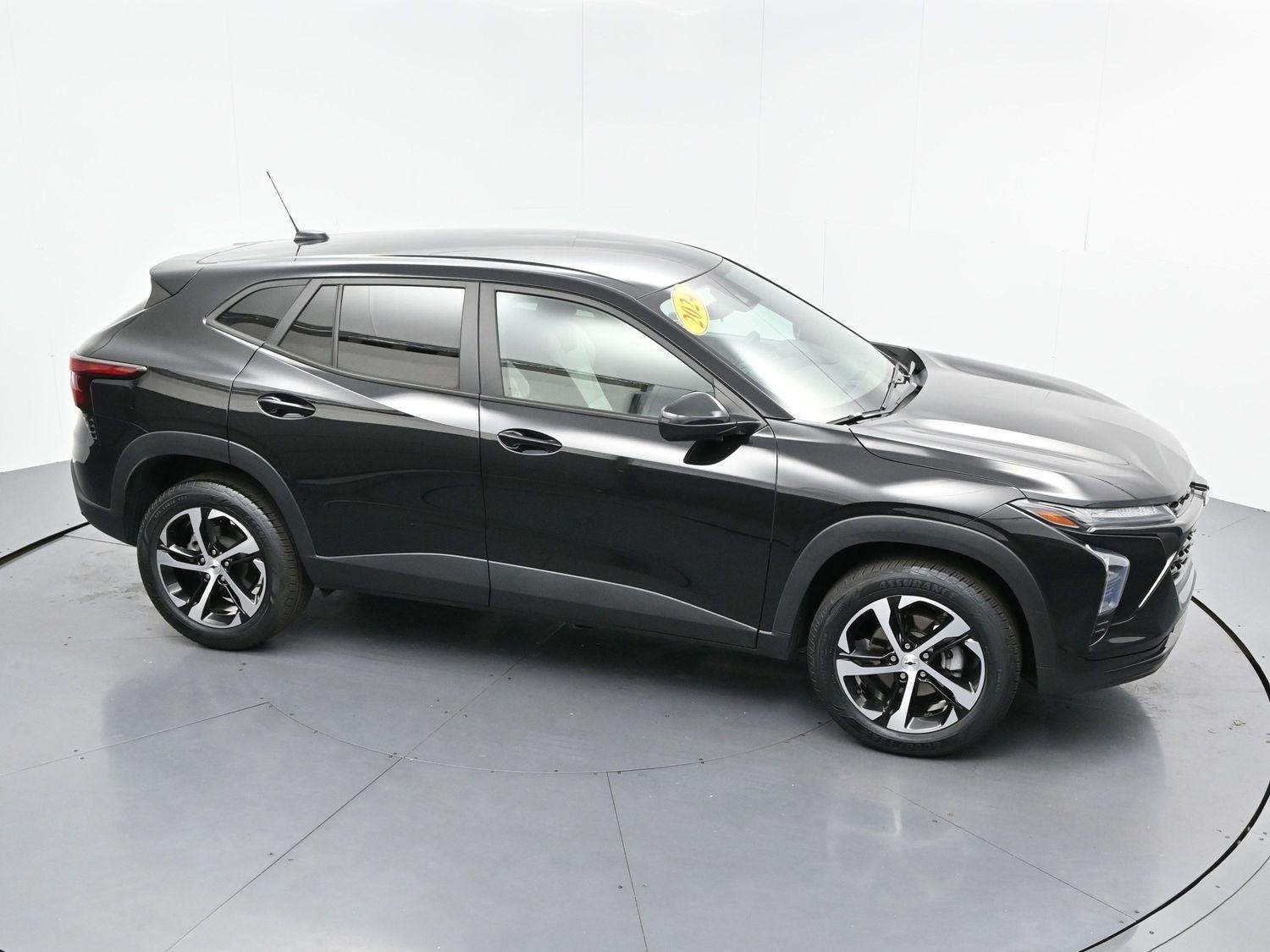 Used 2024 Mosaic Black Metallic Chevrolet 1RS image 35