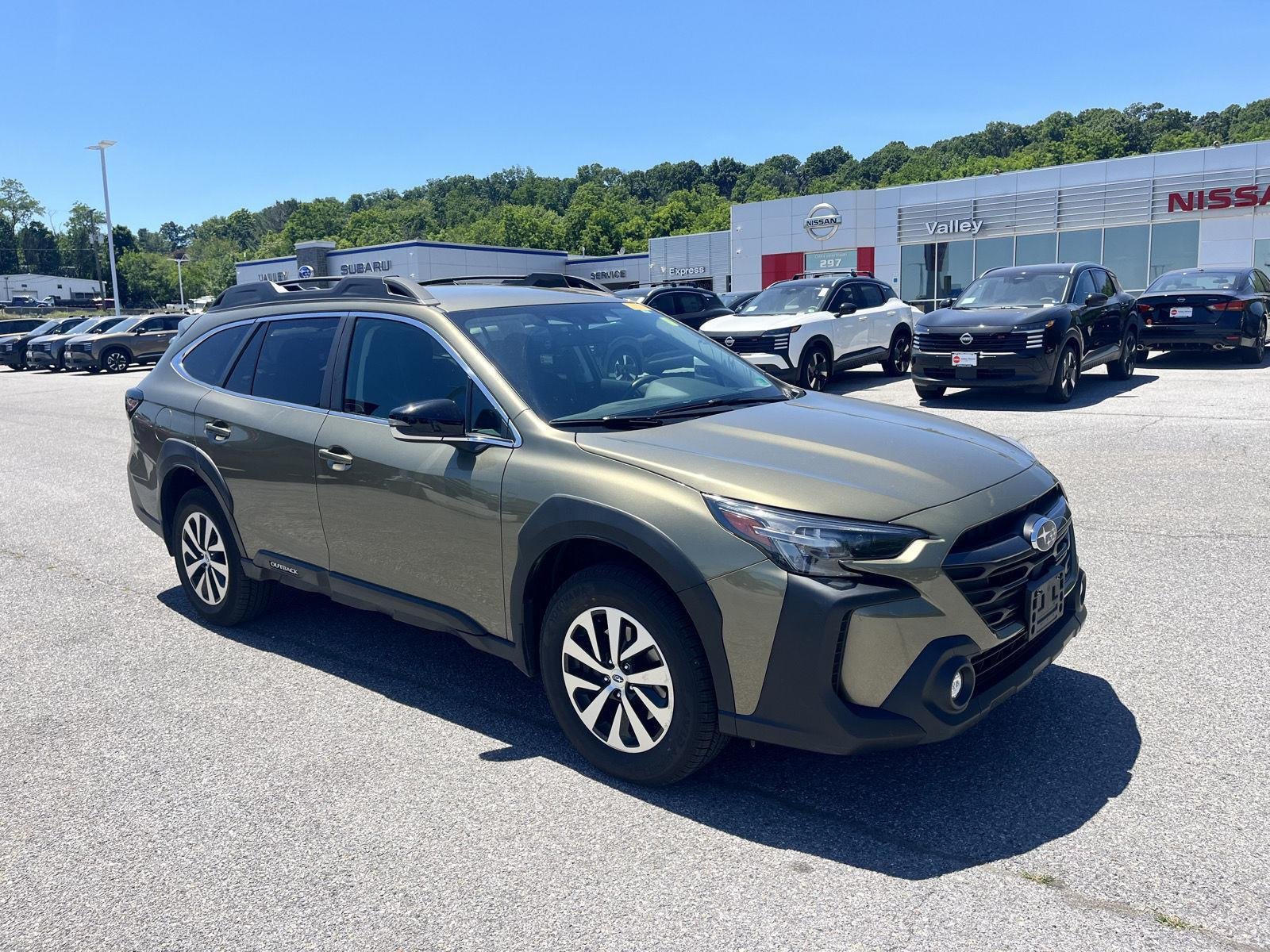 2024 Subaru Outback Premium's photo