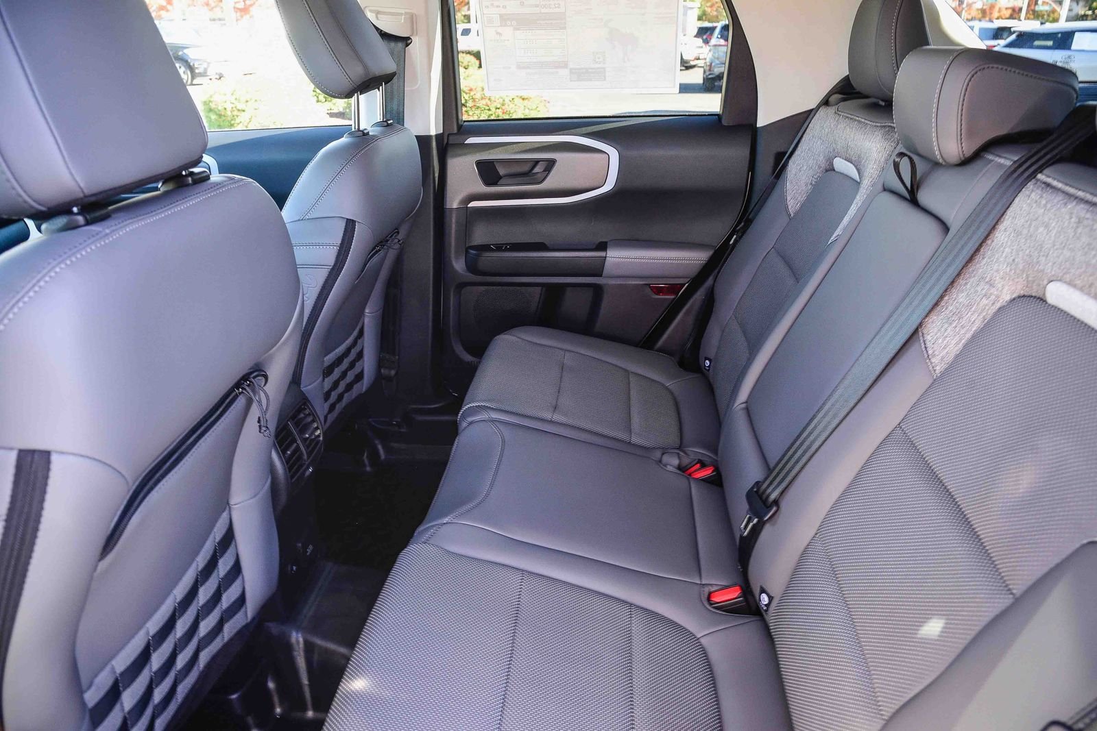 New 2025 Oxford White Ford Badlands® image 17