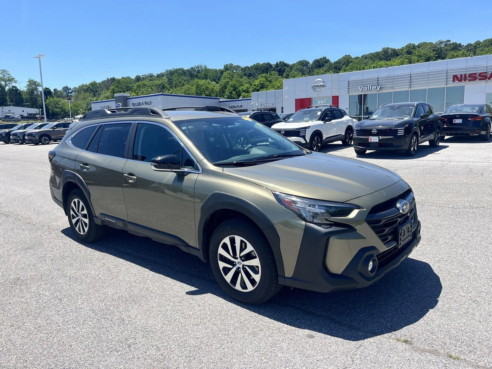 Used 2024 Autumn Green Metallic Subaru Premium image 1