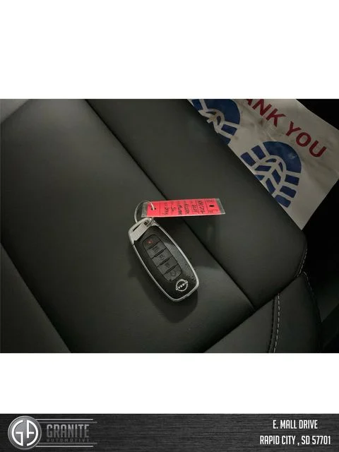 New 2025 Two-tone Boulder Gray Pearl / Super Black Nissan SL image 30