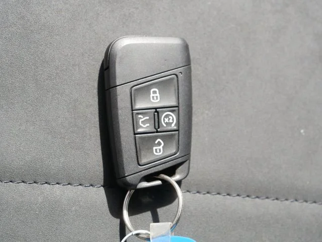 Certified Used 2023 Black Volkswagen 1.5T SE image 36