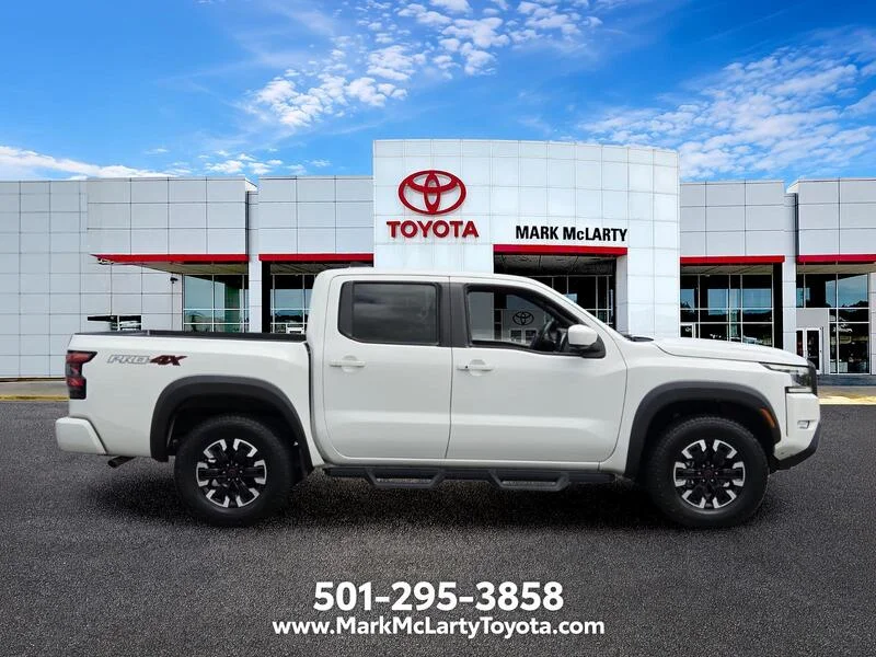 Used 2023 Glacier White NISSAN CREW CAB 4X4 PRO-4X AUTO image 6