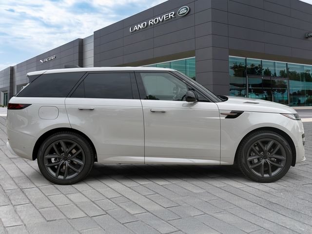 New 2026 Borasco Grey Land Rover Dynamic SE image 6