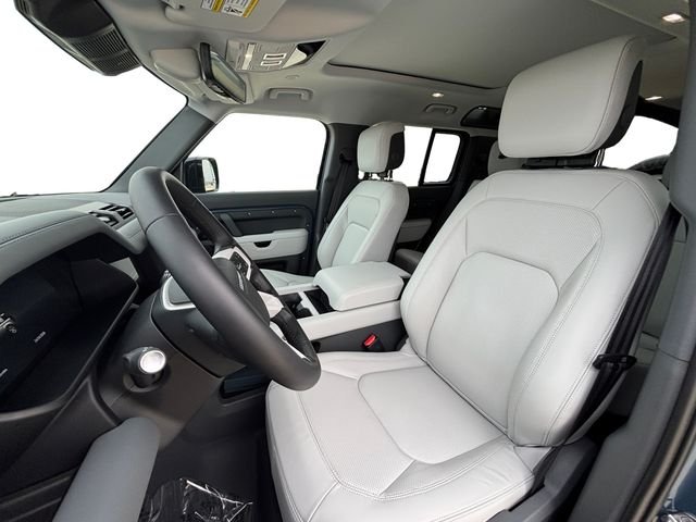 Certified Used 2026 Blue Land Rover X-Dynamic SE image 10
