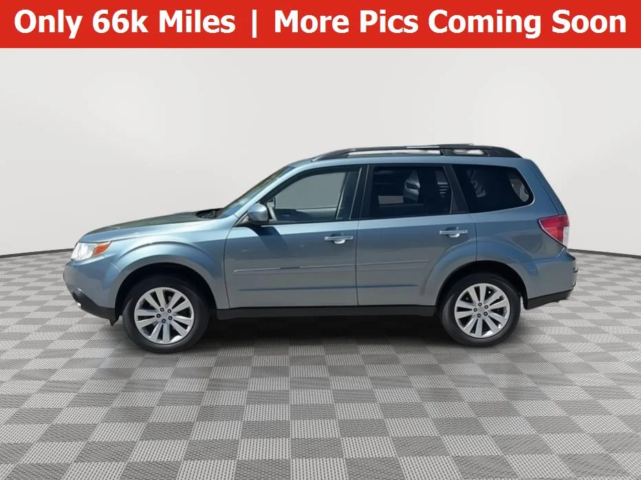 Used 2011 Green Subaru 2.5X Limited image 1