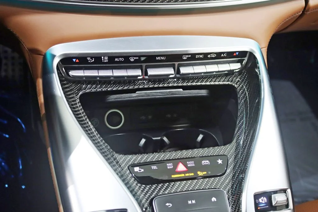 Used 2023 White Mercedes-Benz Base image 33