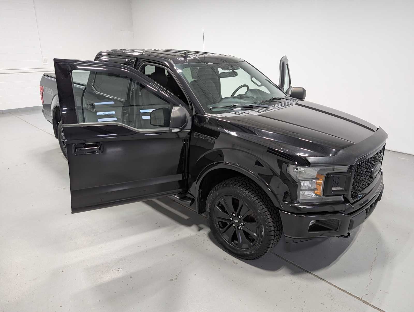 Used 2020 Agate Black Ford XLT image 17