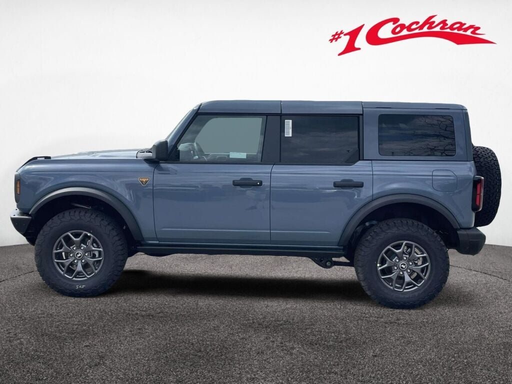 New 2025 Azure Gray Metallic Tri-Coat Ford Badlands image 10