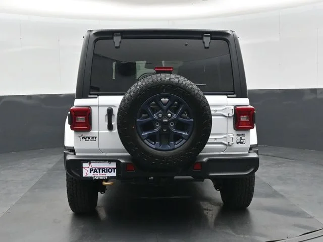 New 2026 Bright White Clear-Coat Exterior Paint Jeep 85th Anniversary Edition image 6