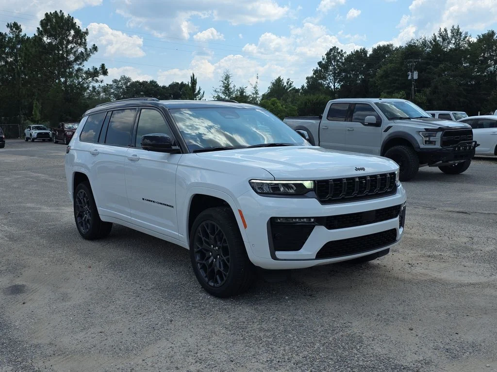 New 2026 Bright White Clear-Coat Exterior Paint Jeep Summit image 8
