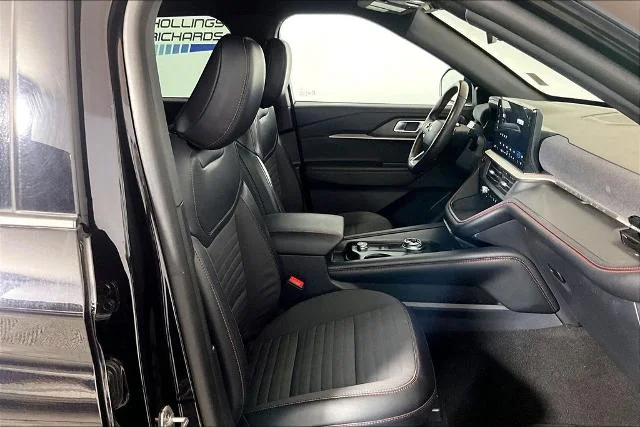 Certified Used 2025 Black Metallic Ford ST-Line image 33