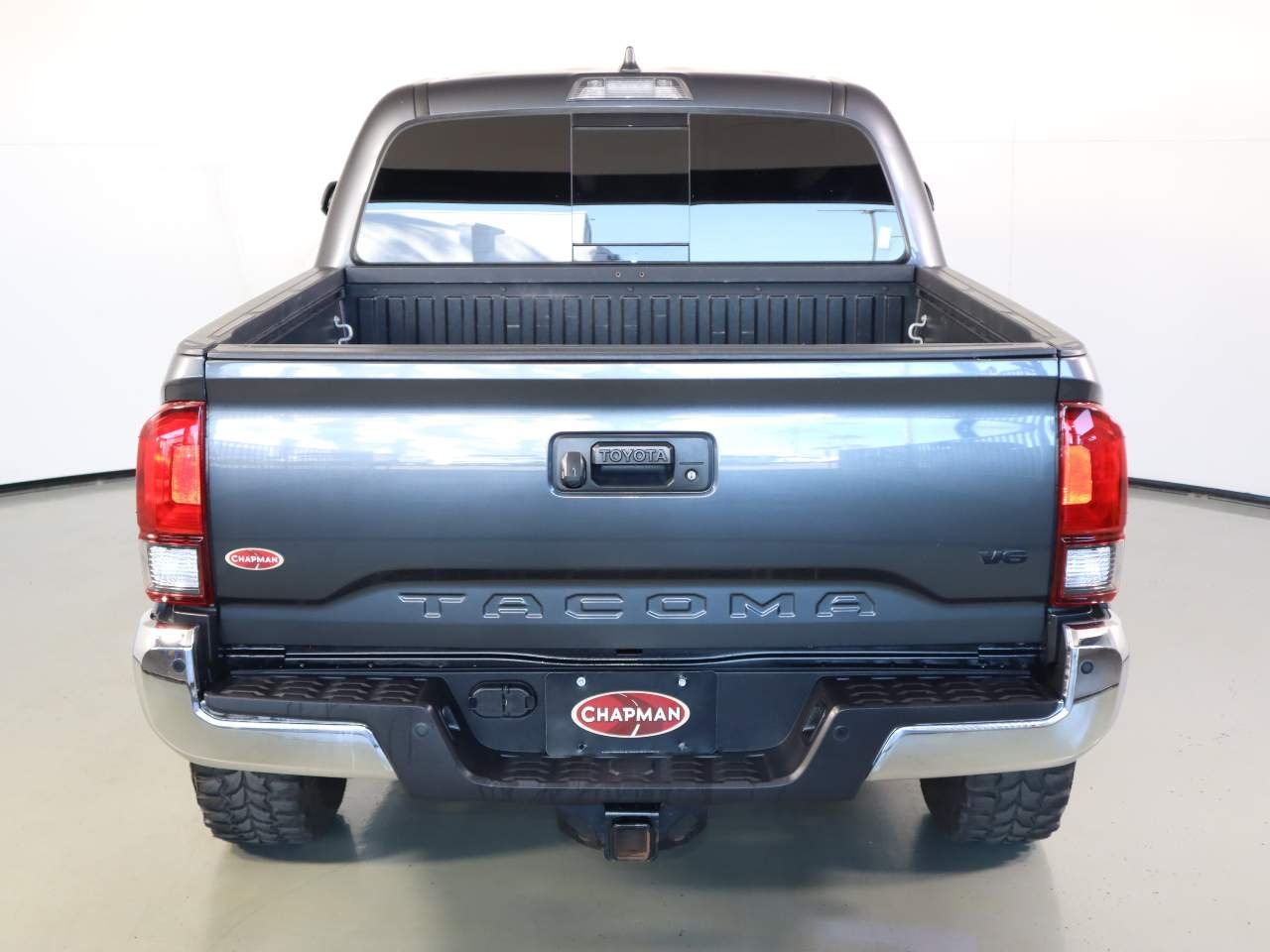 Used 2023 Magnetic Gray Metallic Toyota SR5 V6 Crew Cab image 3
