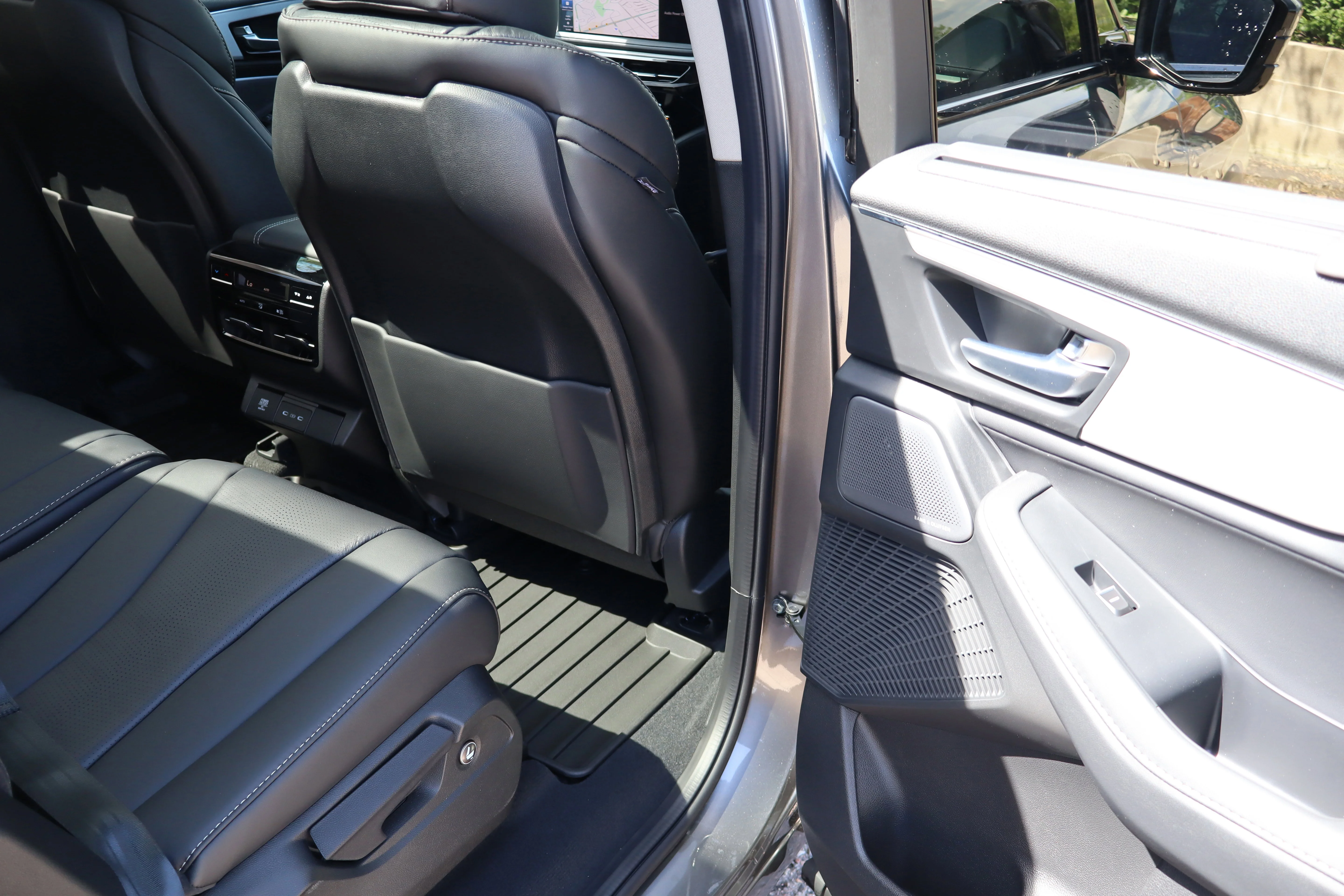 New 2026 Liquid Carbon Metallic Acura w/Technology Package image 31