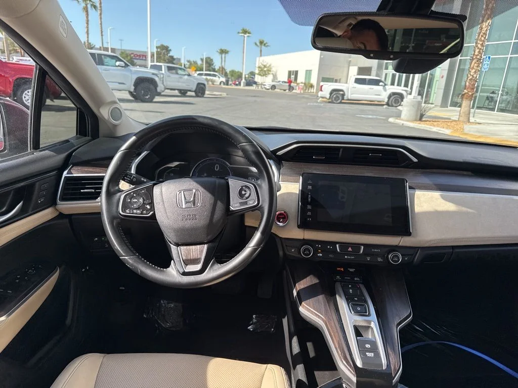 Used 2020  Honda Touring image 17