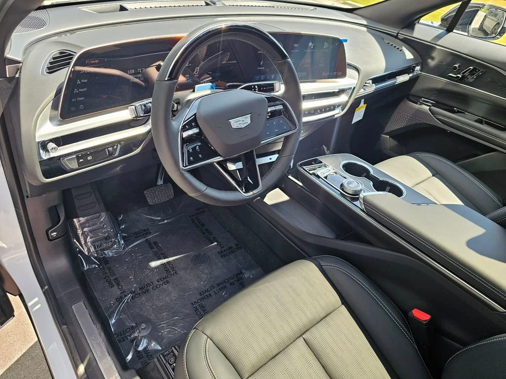 New 2026 Vibrant White Tricoat Cadillac Sport image 19