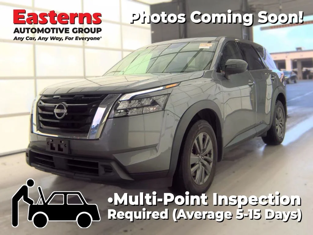 Used 2024 Gray Nissan S image 1