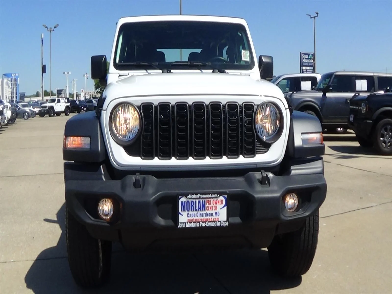 Used 2024 Bright White Clear Coat (pw7) Jeep Sport image 3