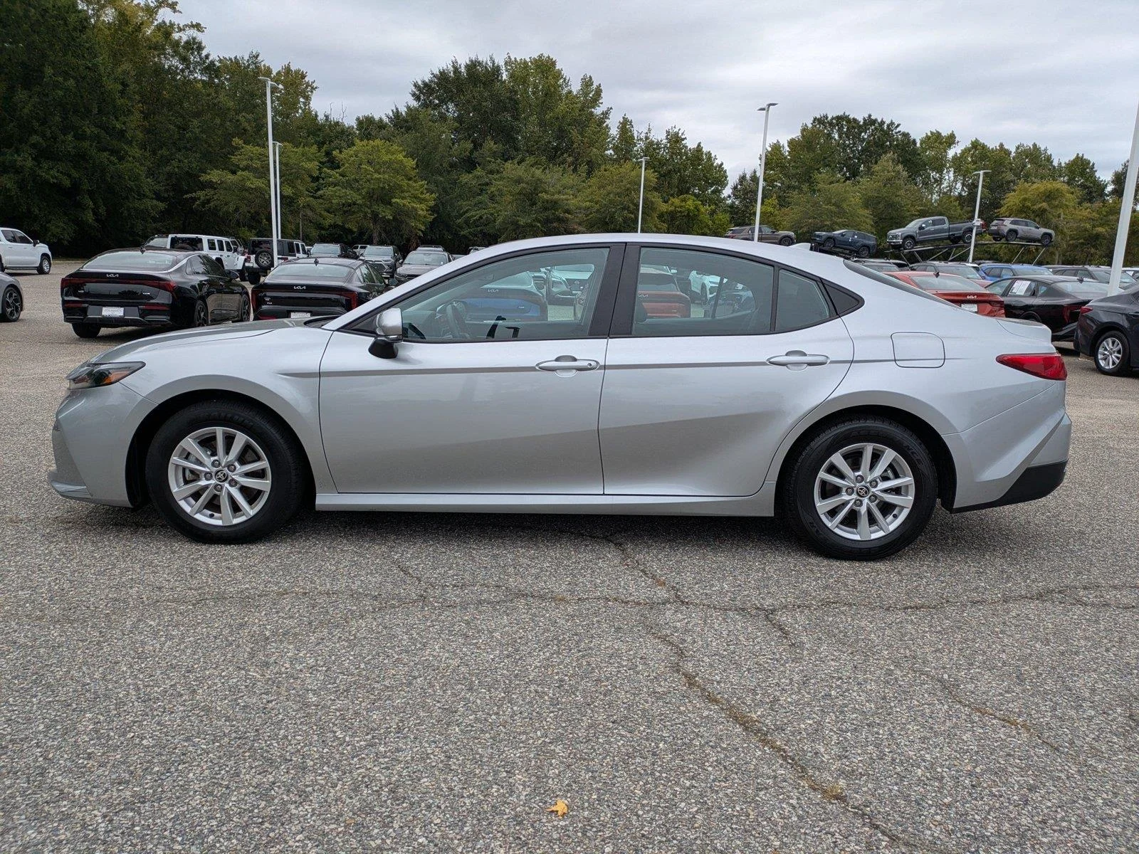 Used 2025  Toyota LE image 7