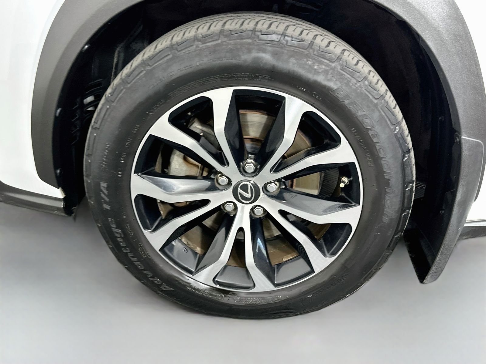 Used 2016 Ultra White Lexus 200t F Sport image 32
