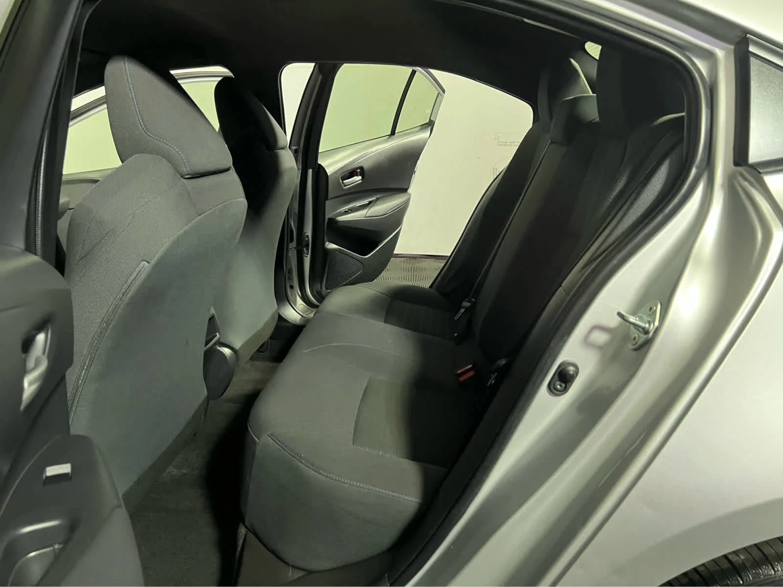 Used 2022 Classic Silver Metallic Toyota SE image 22