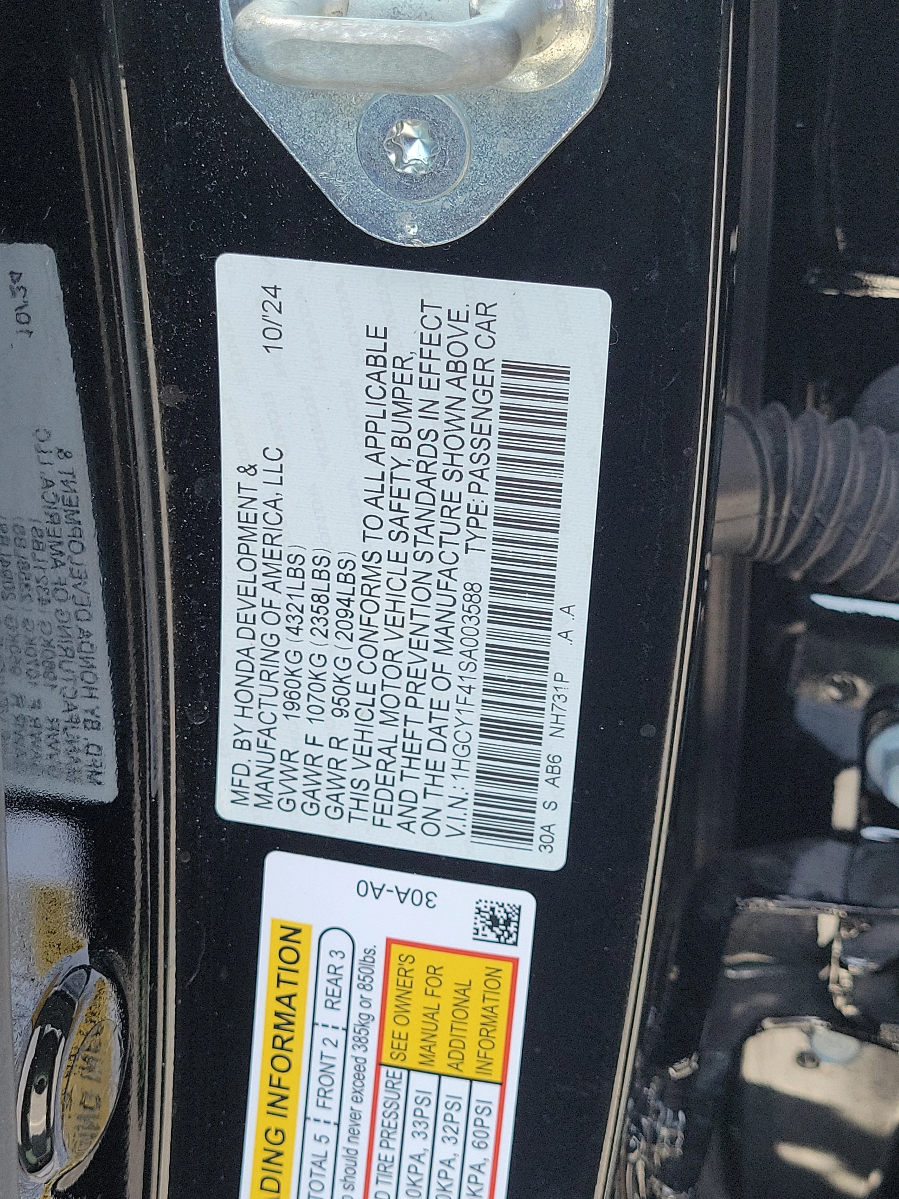 Used 2025 Black Honda SE image 33