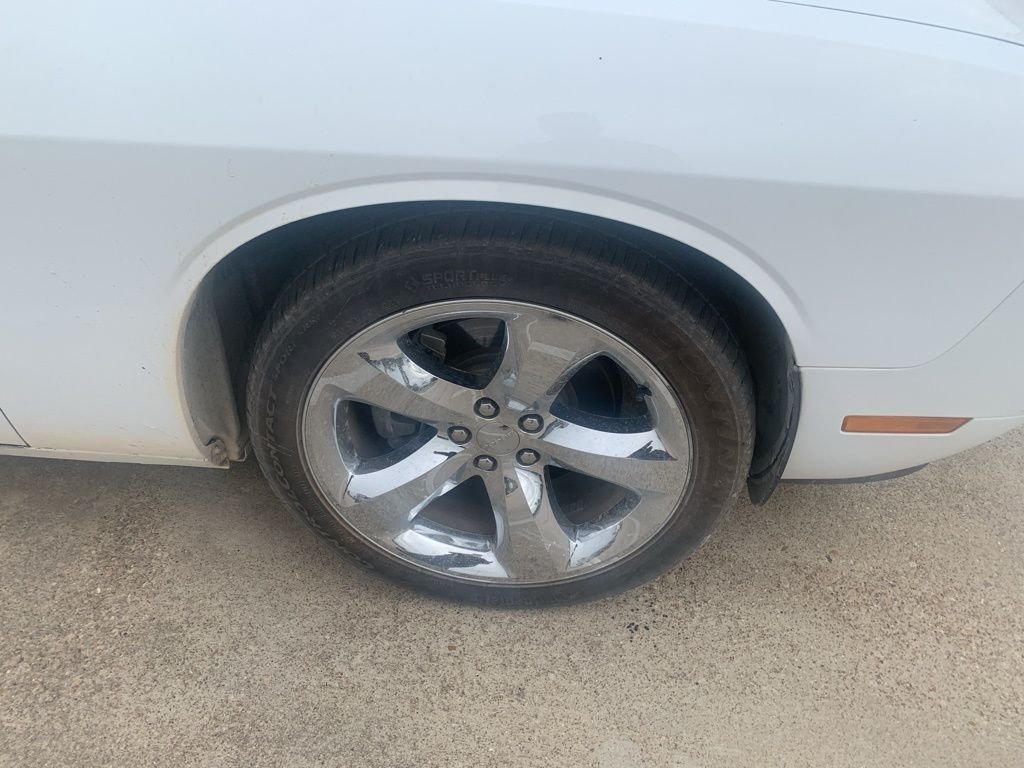 Used 2014 Dodge Challenger SXT with VIN 2C3CDYAG3EH208862 for sale in Temple, TX