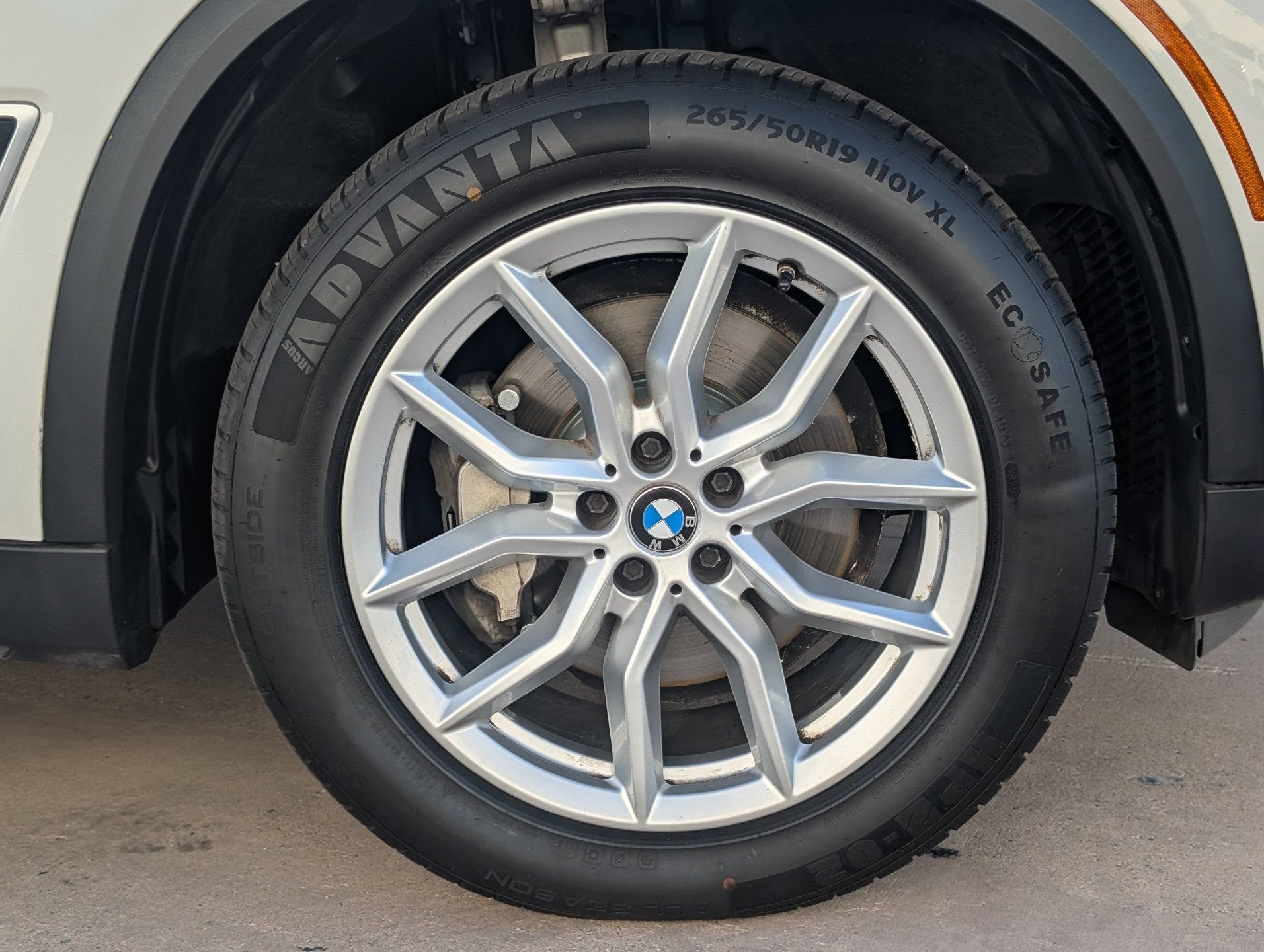 Used 2020 White BMW sDrive40i image 6