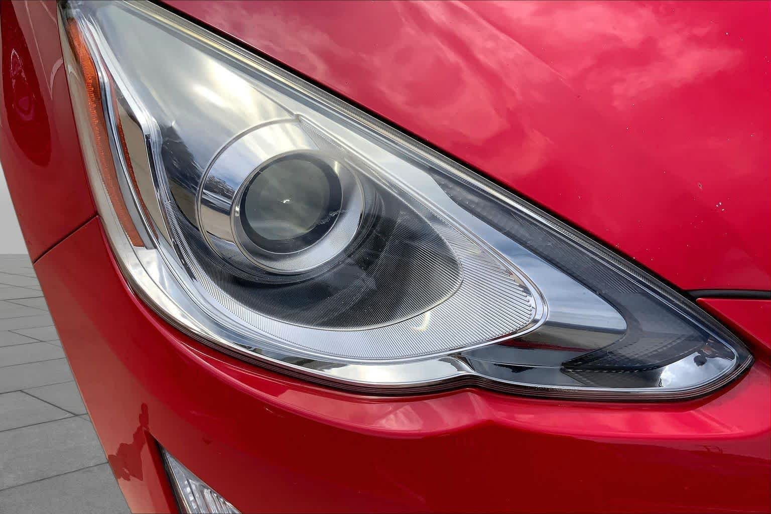 Used 2016 Absolutely Red Toyota One image 28