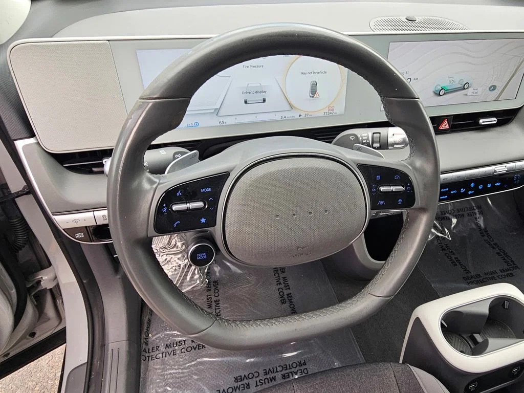 Used 2024 Gray Hyundai SE image 26
