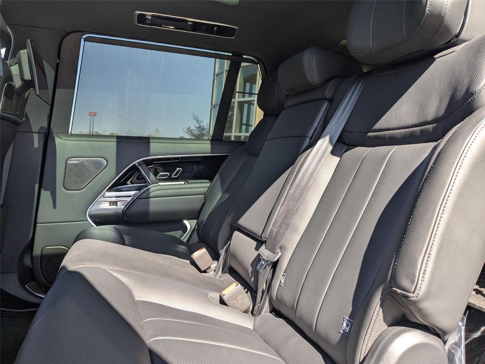 New 2025 Santorini Black Land Rover Autobiography image 30