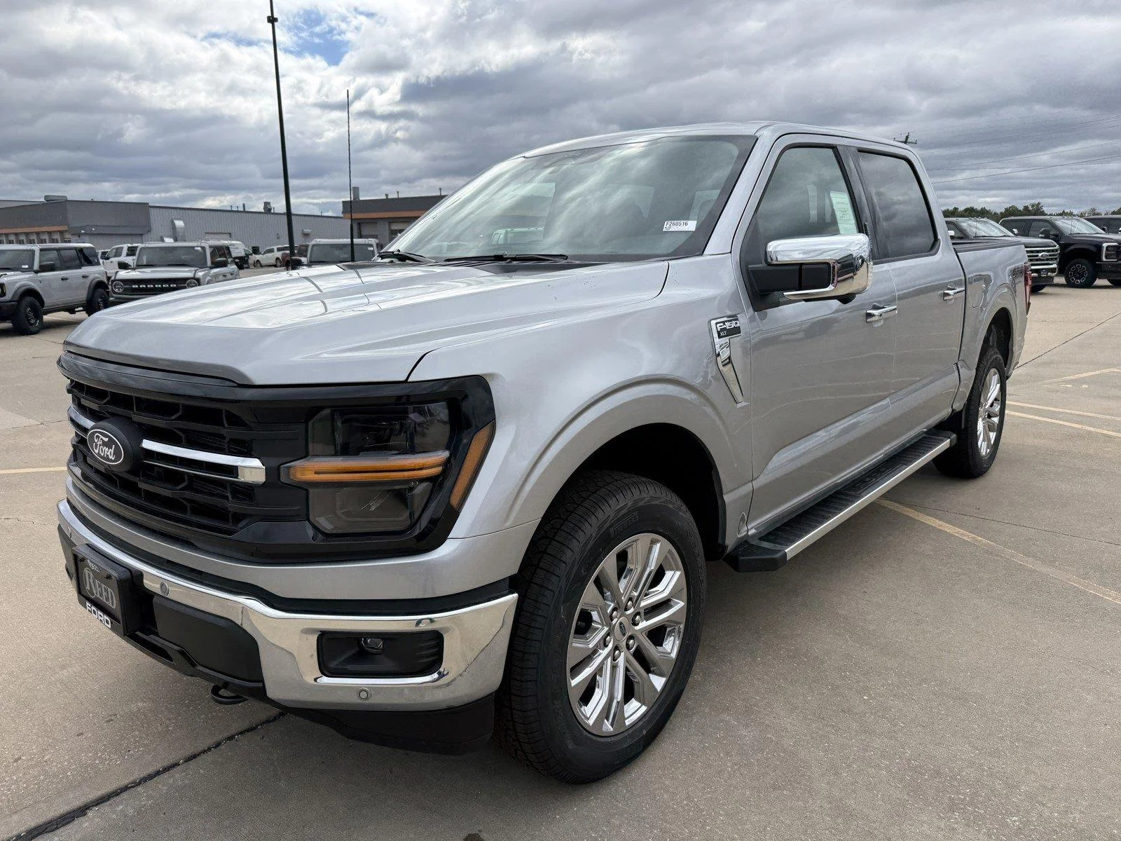 New 2026 Iconic Silver Metallic Ford XLT image 4